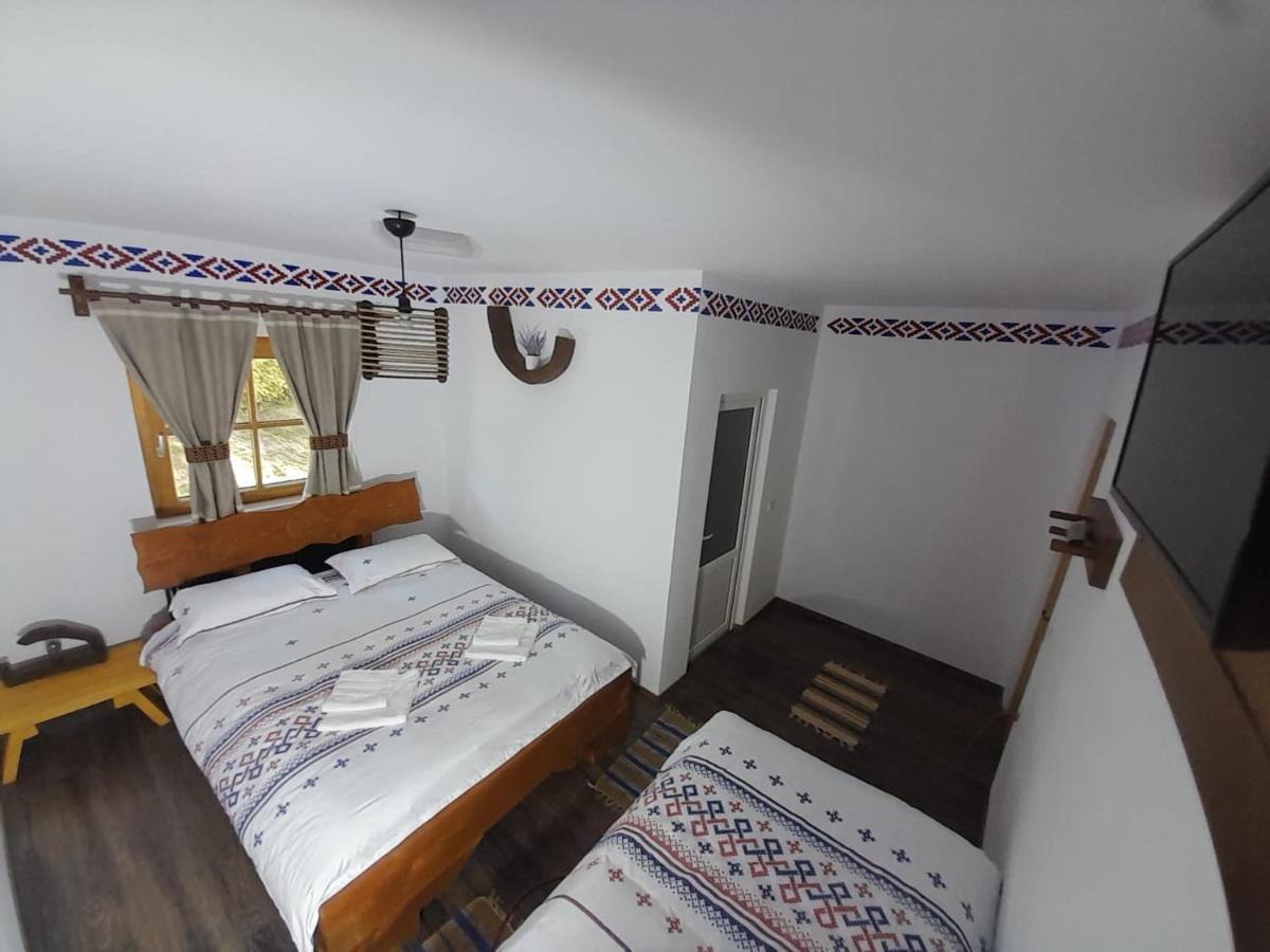 Mosia Dar In Rai Apartment Berbesti ภายนอก รูปภาพ